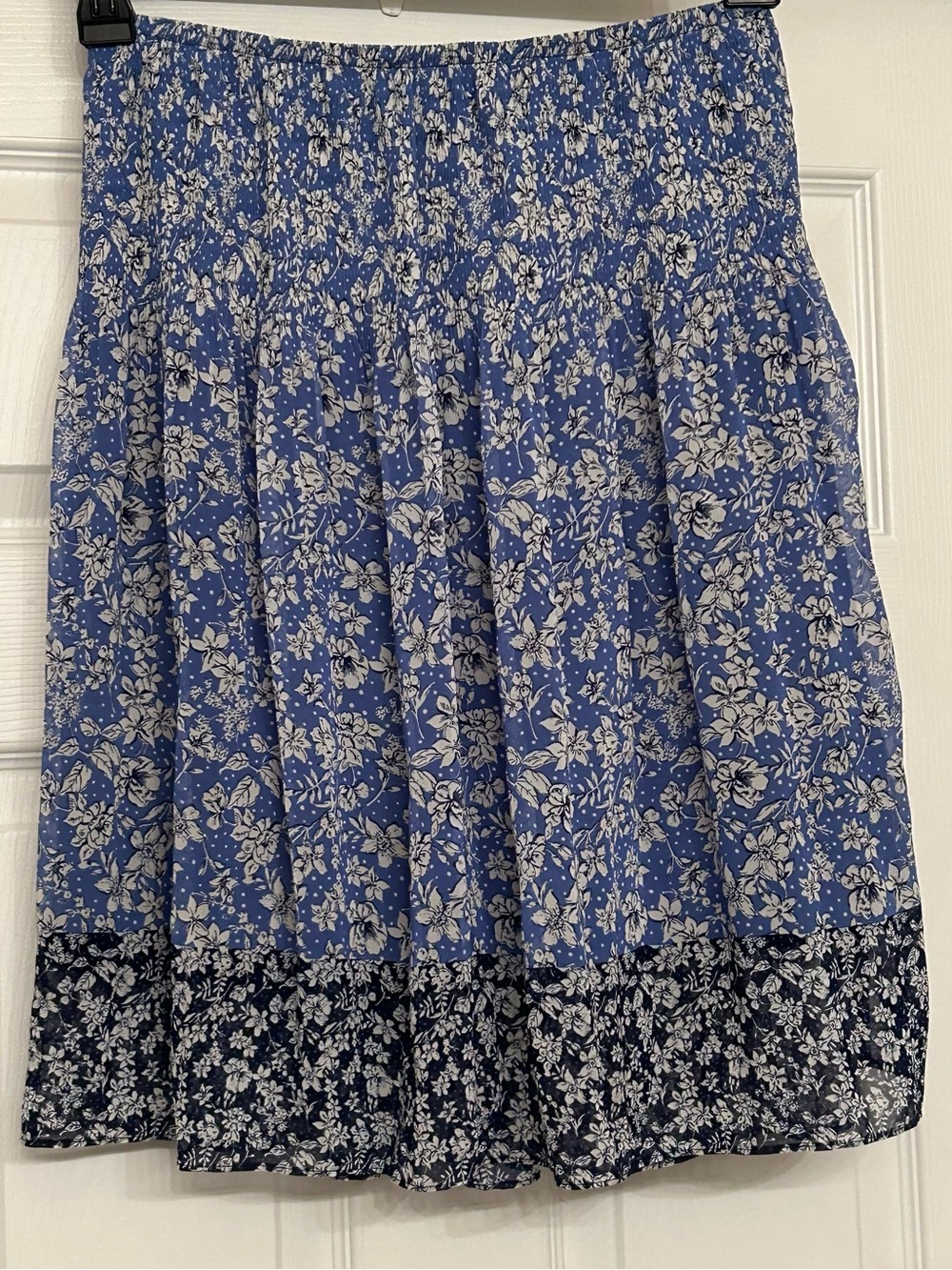 Max Studio Floral Skirt Size XS